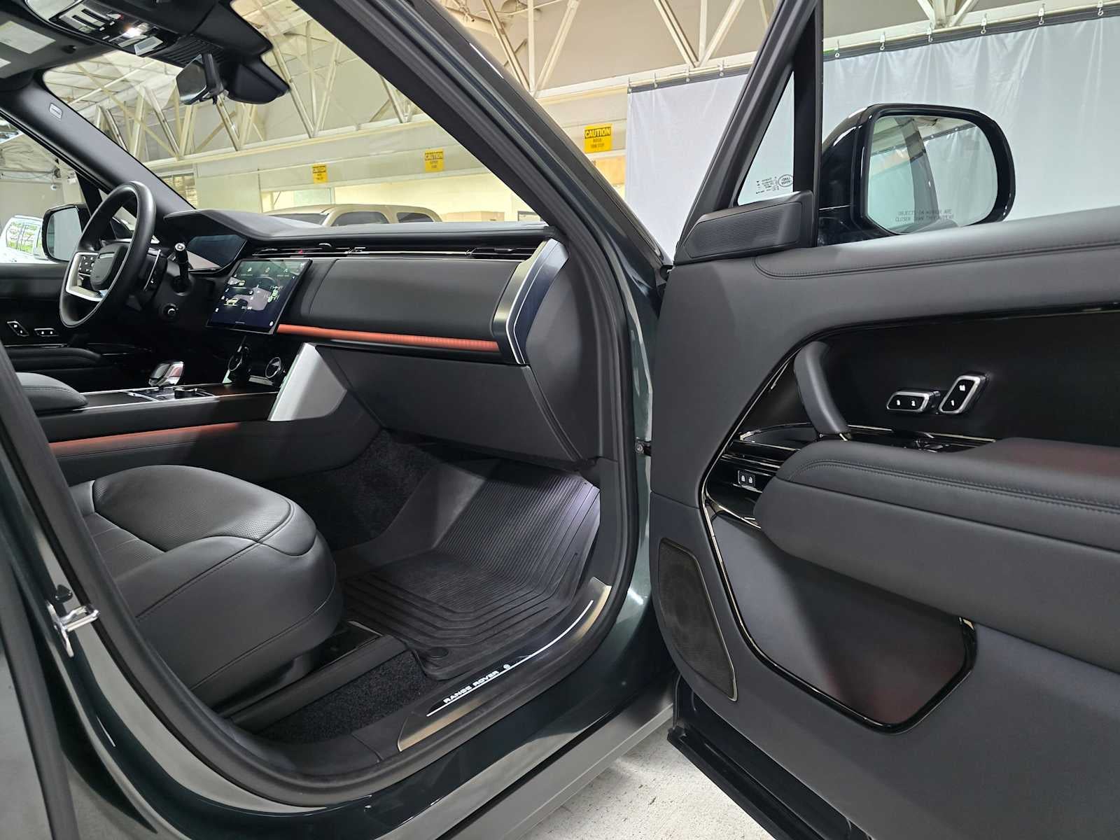 2023 Land Rover Range Rover SV