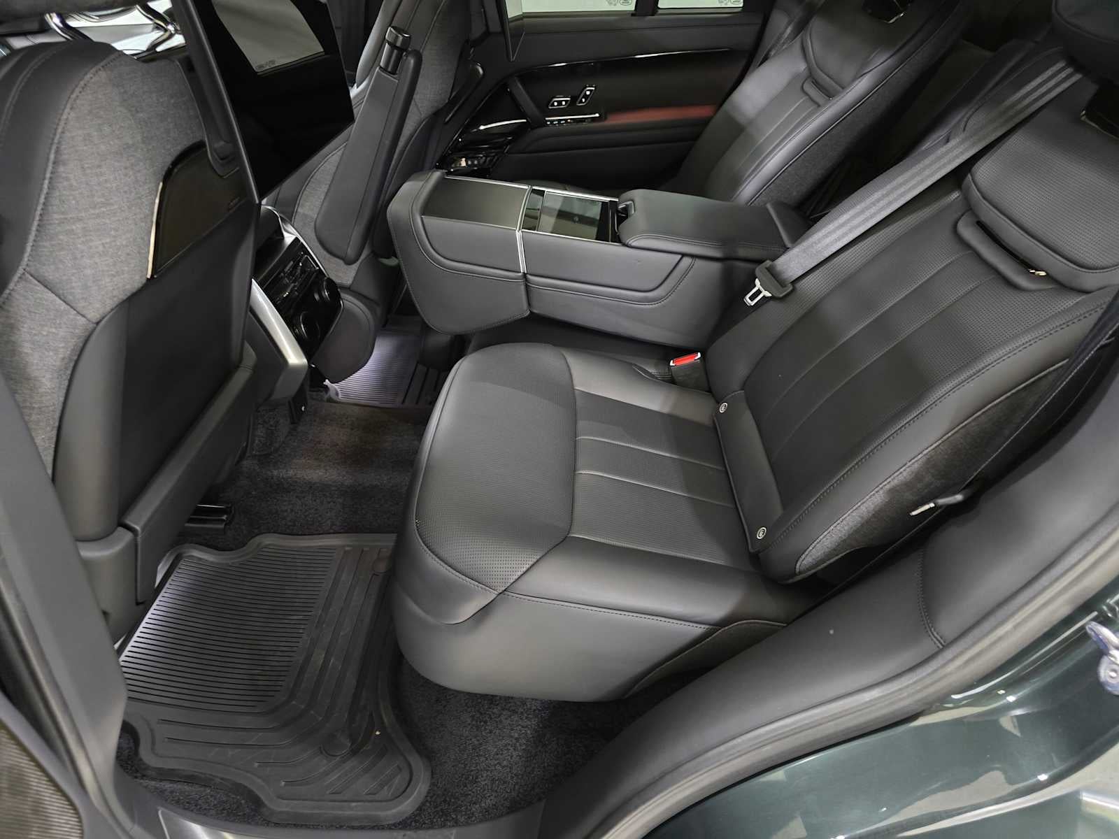 2023 Land Rover Range Rover SV