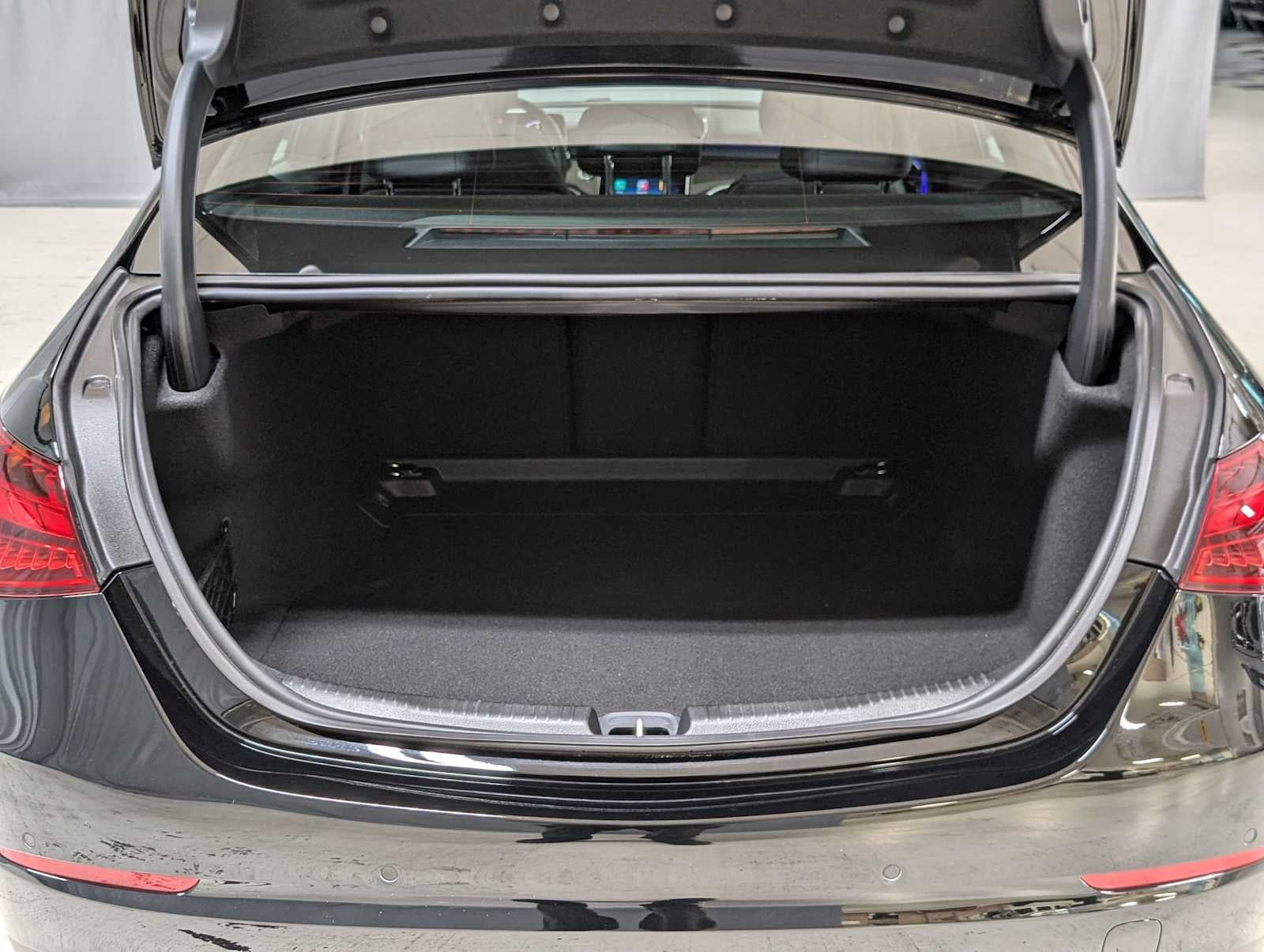 2025 Mercedes-Benz C 300 4MATIC® Sedan