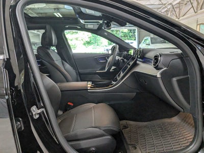 2025 Mercedes-Benz C 300 4MATIC® Sedan