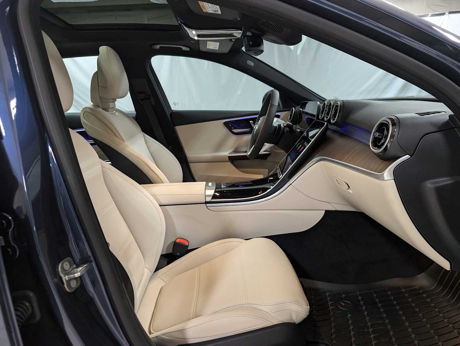 2025 Mercedes-Benz C 300 4MATIC® Sedan