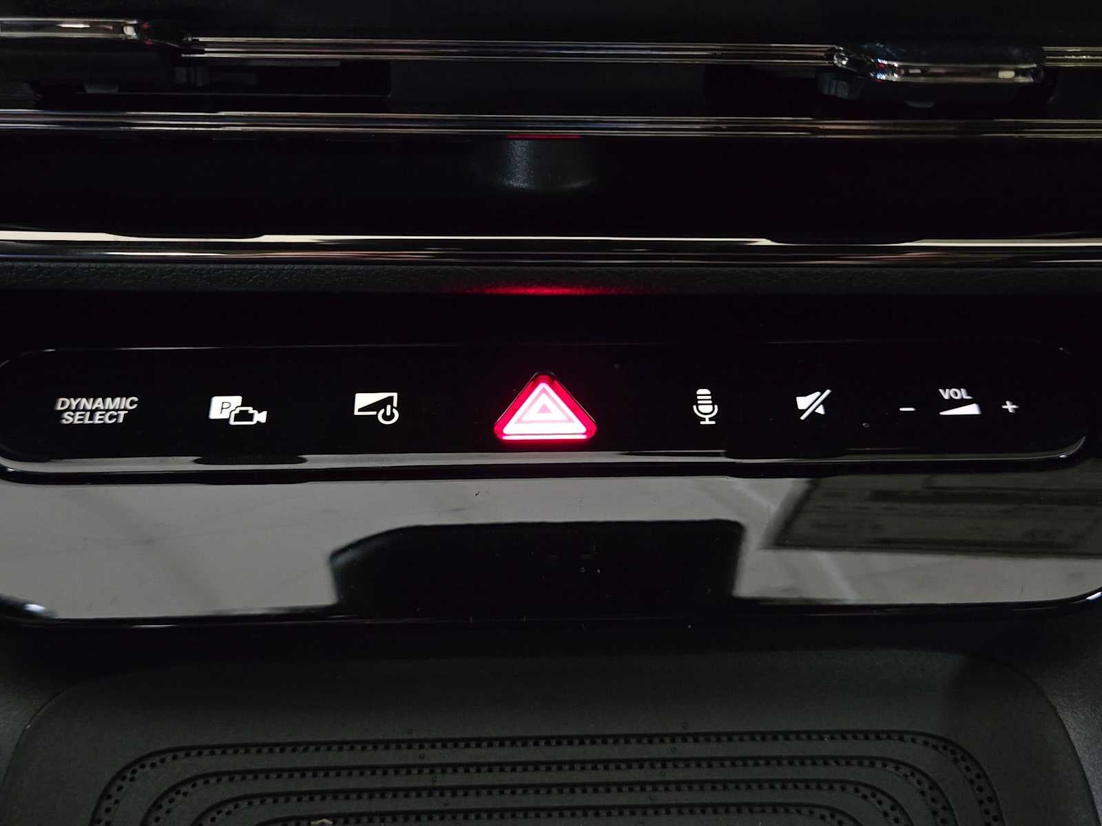 2027 Mercedes-Benz CLA 220 Hybrid FWD