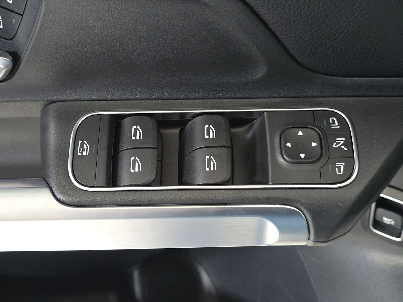 2026 Mercedes-Benz GLB 250 4MATIC® SUV