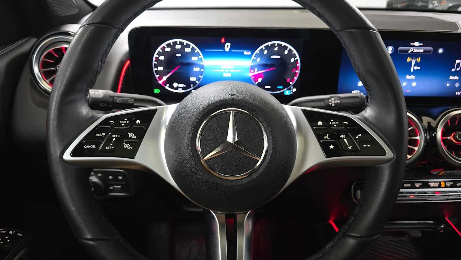 2025 Mercedes-Benz GLB GLB 250