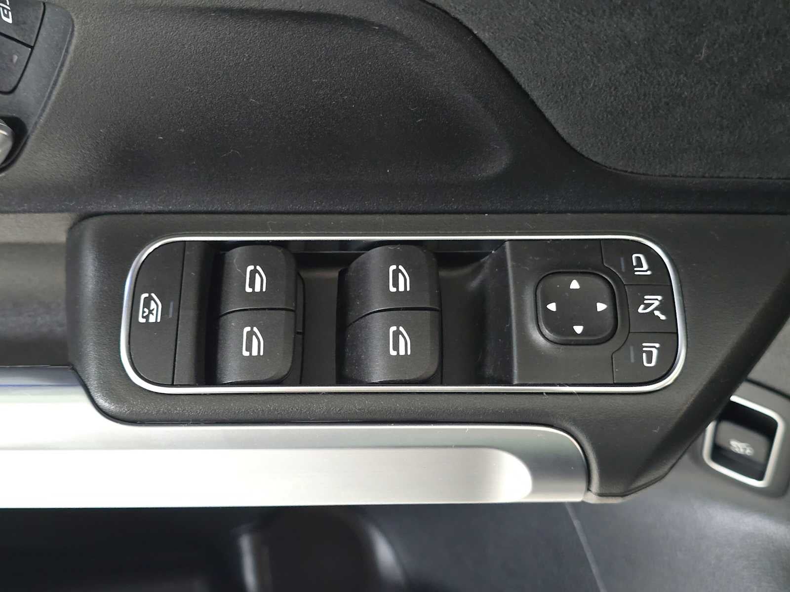 2023 Mercedes-Benz GLB 250 4MATIC® SUV