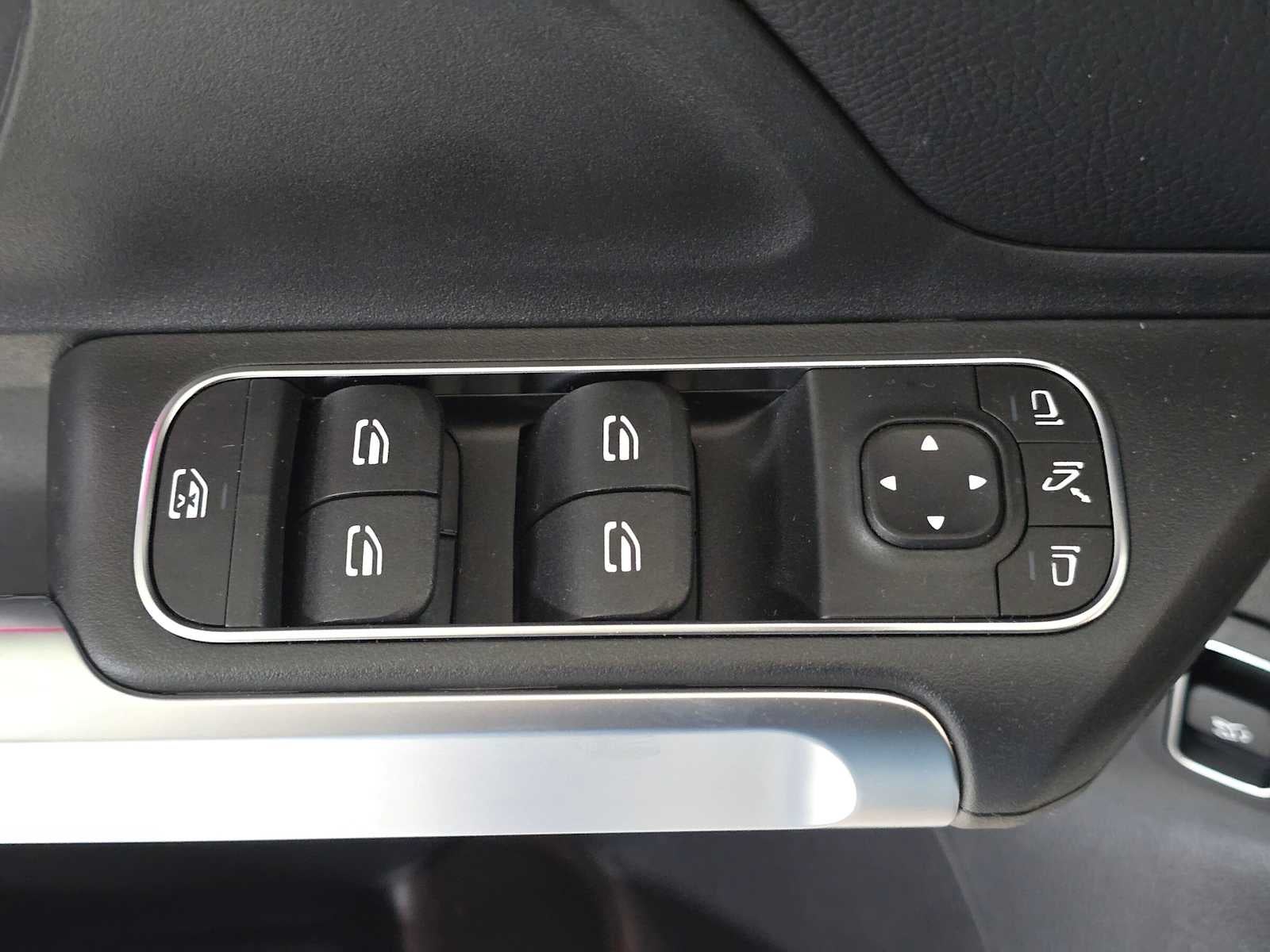 2026 Mercedes-Benz GLB 250 4MATIC® SUV