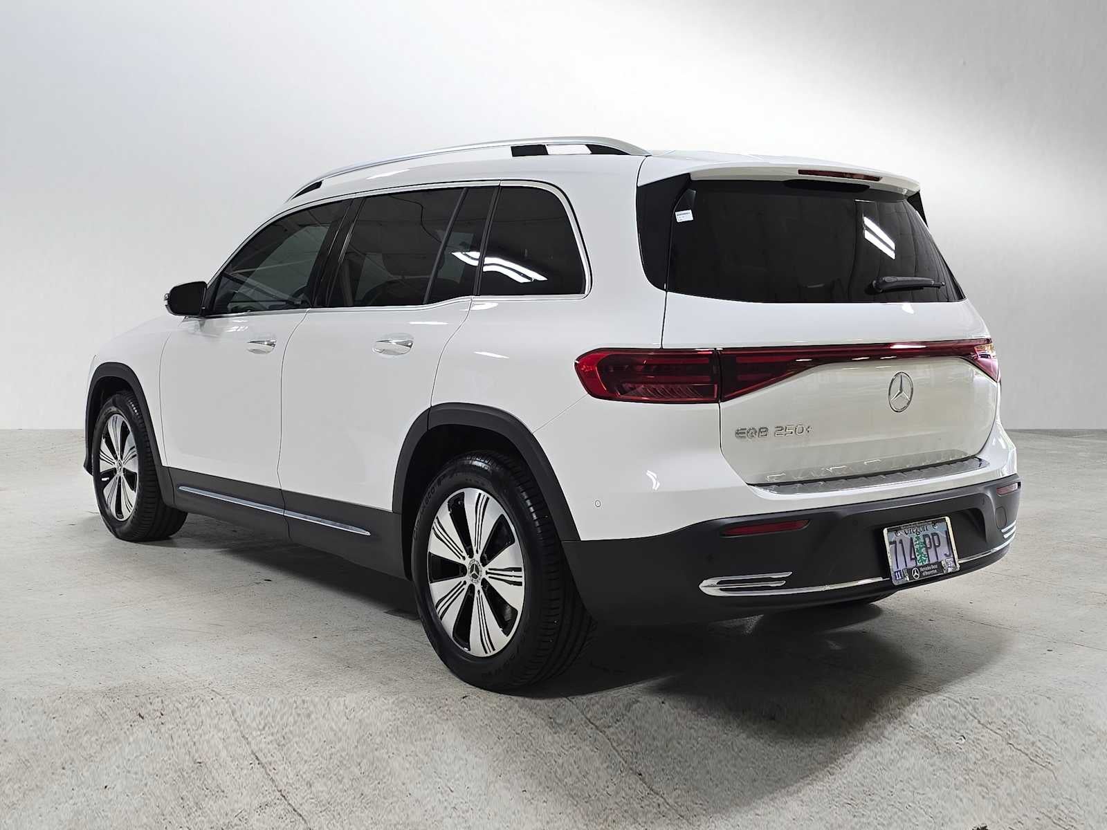 2025 Mercedes-Benz EQB 250+ SUV