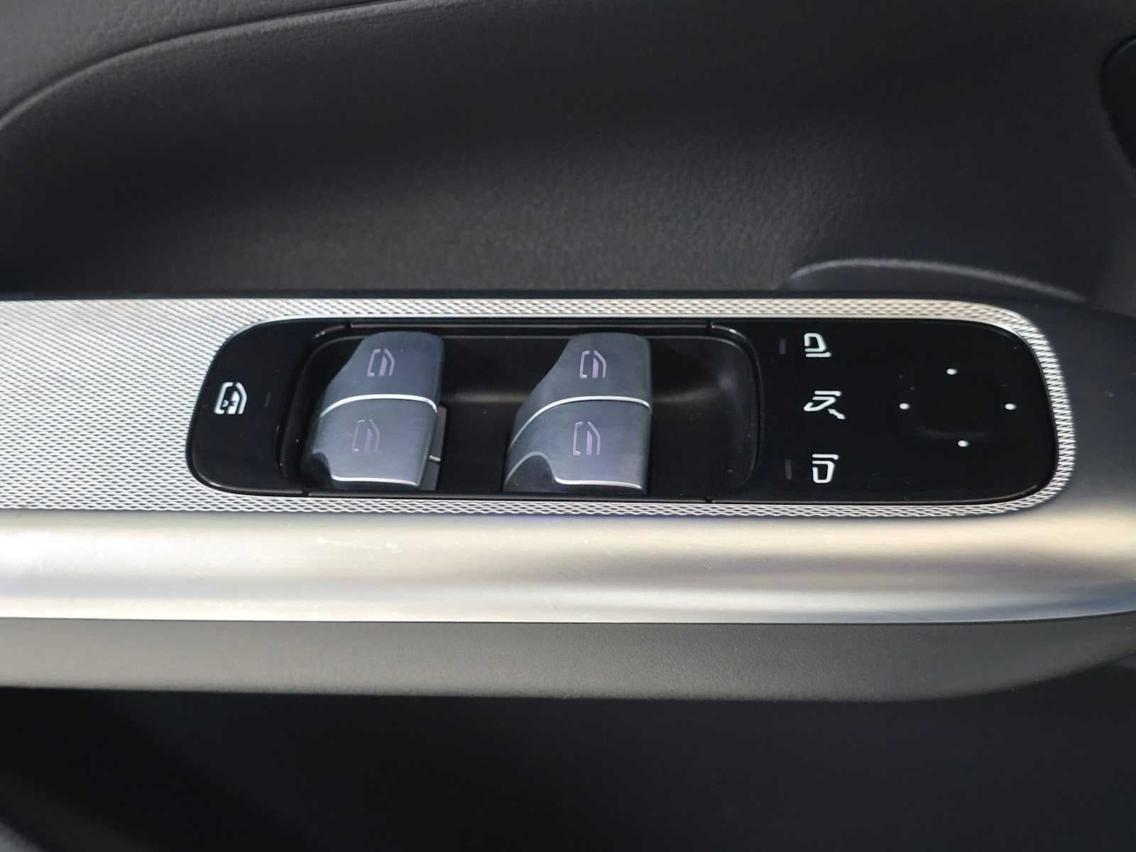 2024 Mercedes-Benz GLC 300 SUV