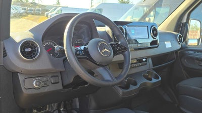 2025 Mercedes-Benz Sprinter 2500 Standard Roof I4 Diesel 144" RWD