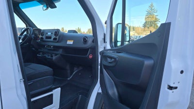 2025 Mercedes-Benz Sprinter 2500 Standard Roof I4 Diesel 144" RWD