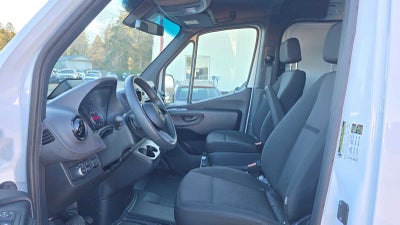 2025 Mercedes-Benz Sprinter 2500 Standard Roof I4 Diesel 144" RWD