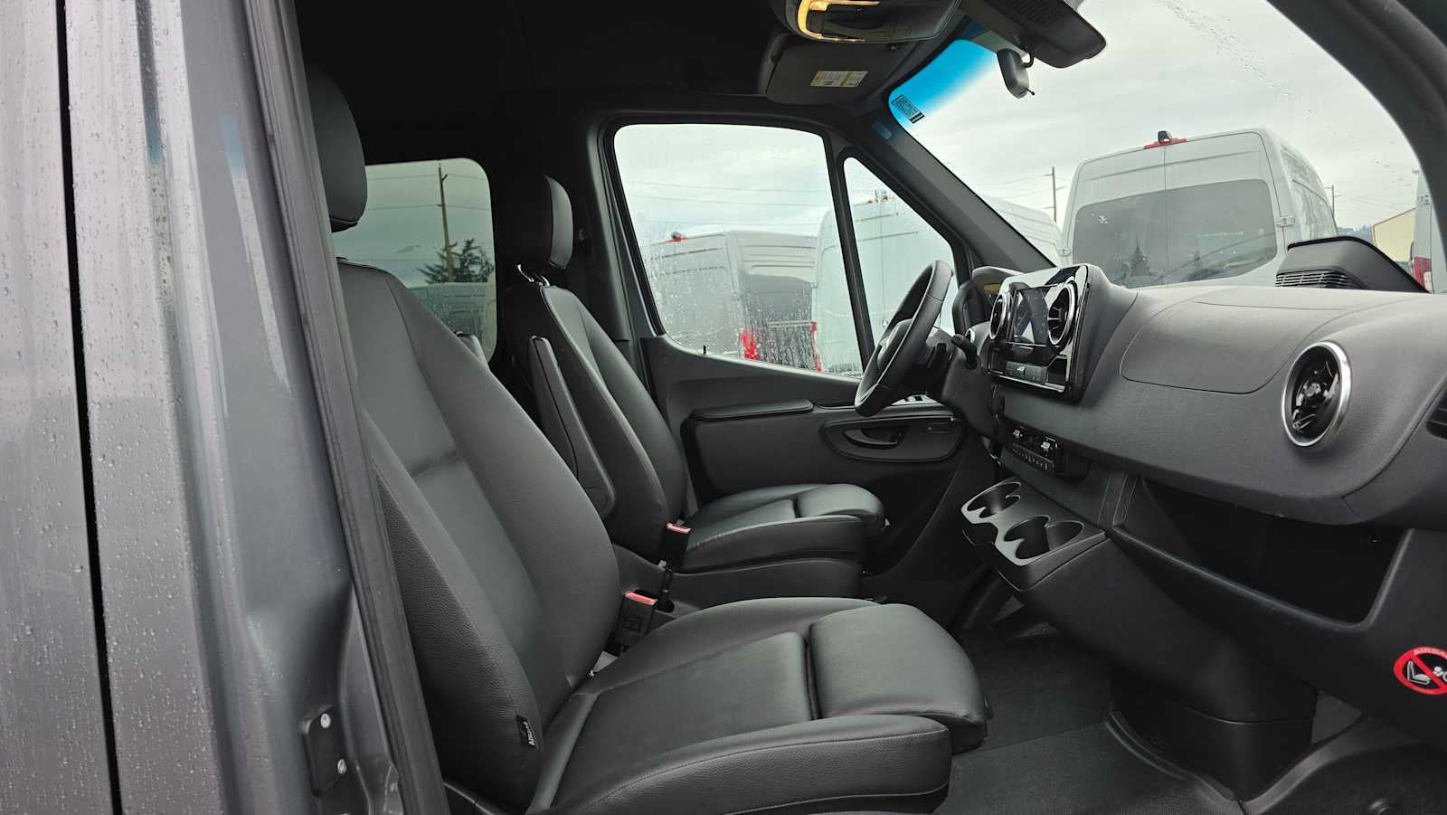 2025 Mercedes-Benz Sprinter 2500 Standard Roof I4 Diesel 144" RWD