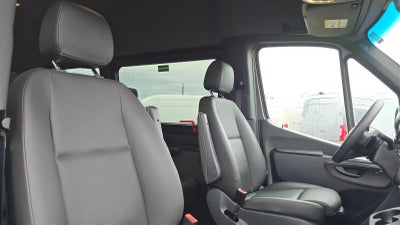 2025 Mercedes-Benz Sprinter 2500 Standard Roof I4 Diesel 144" RWD
