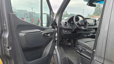 2025 Mercedes-Benz Sprinter 2500 Standard Roof I4 Diesel 144" RWD