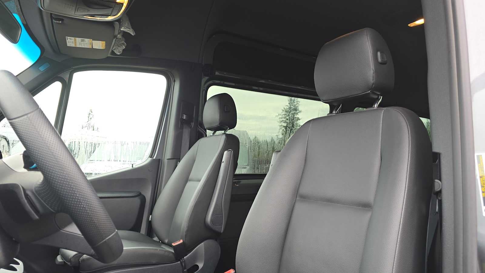 2025 Mercedes-Benz Sprinter 2500 Standard Roof I4 Diesel 144" RWD