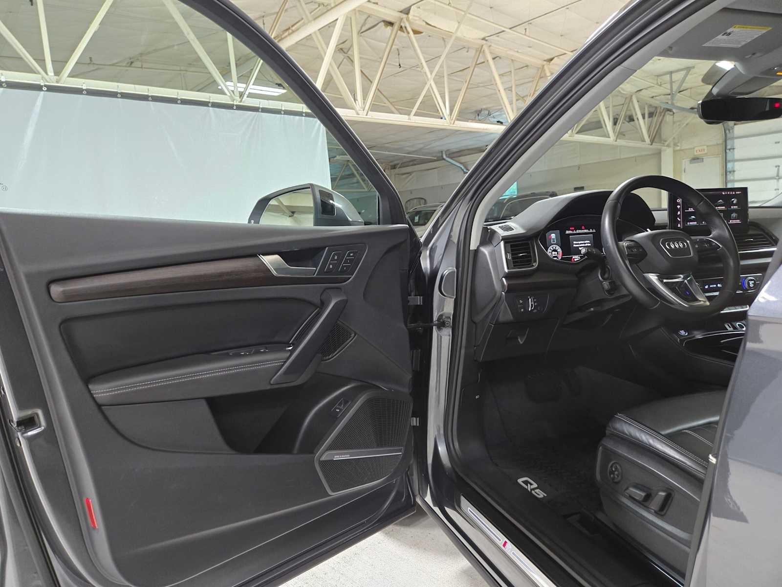 2023 Audi Q5 S line Premium Plus