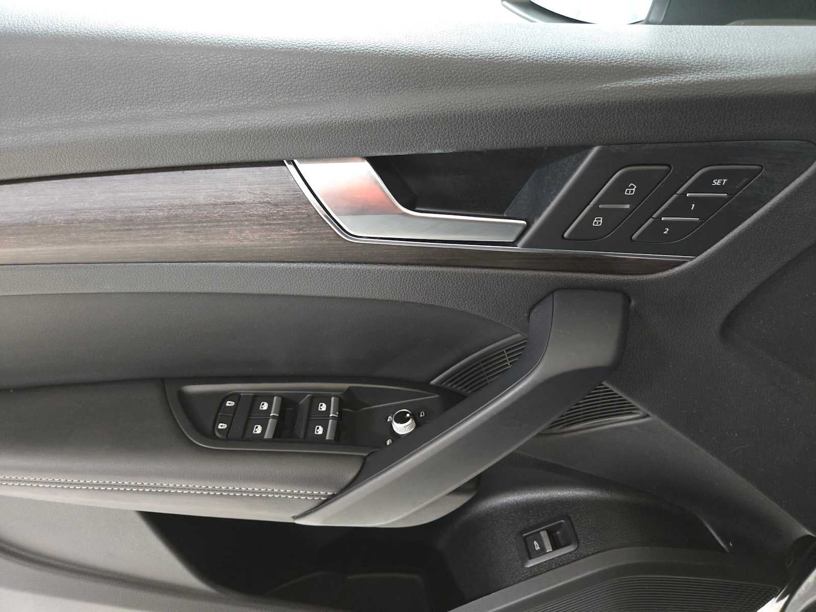 2023 Audi Q5 S line Premium Plus