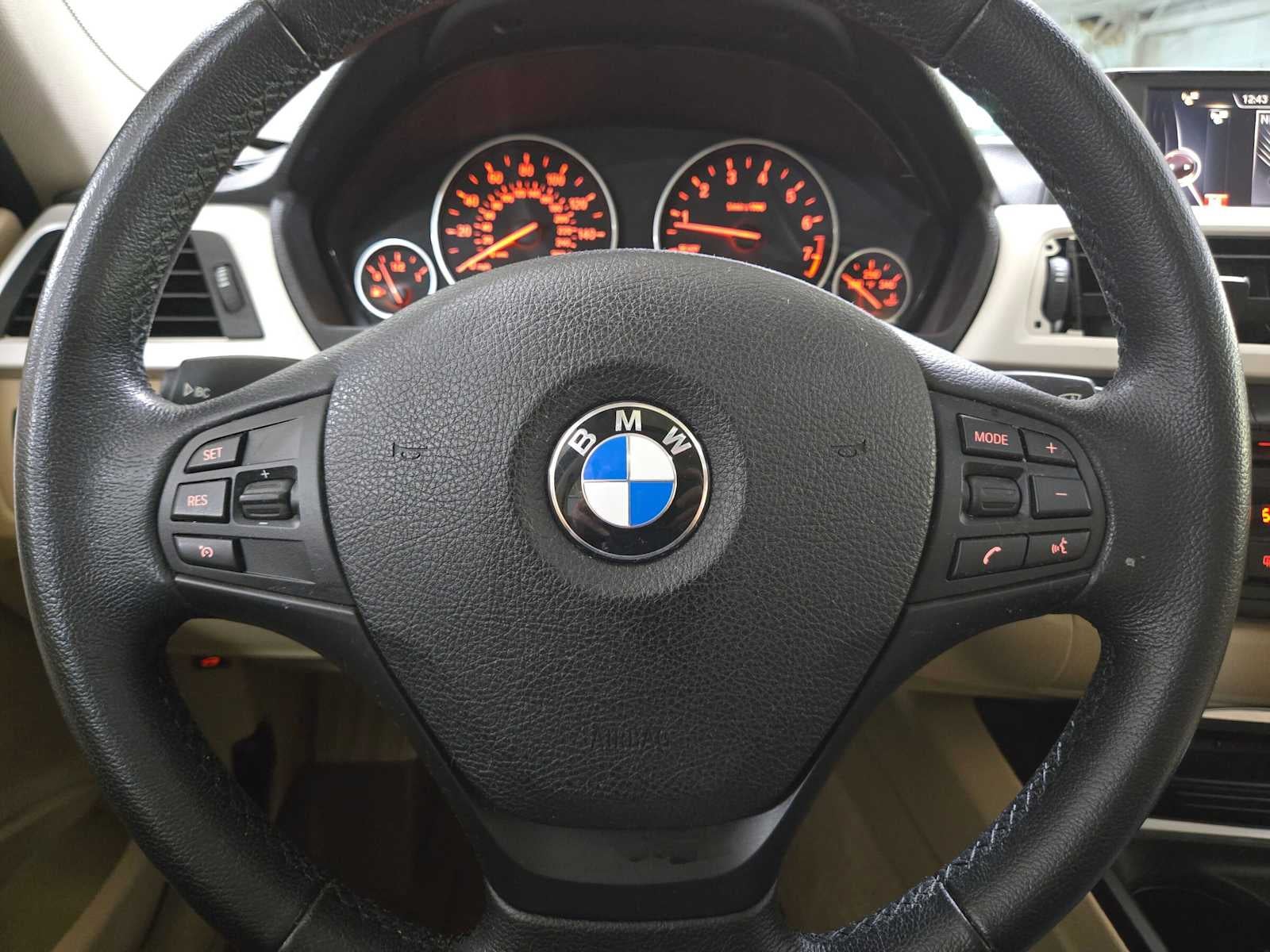 2015 BMW 320i xDrive 320i xDrive
