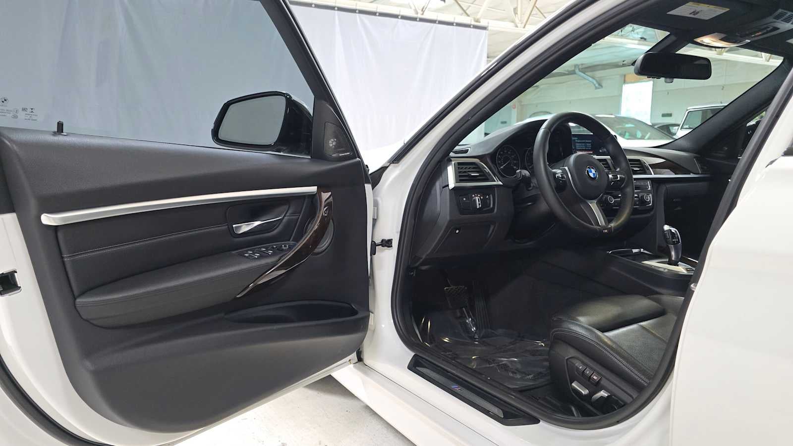 2017 BMW 330e iPerformance 330e iPerformance