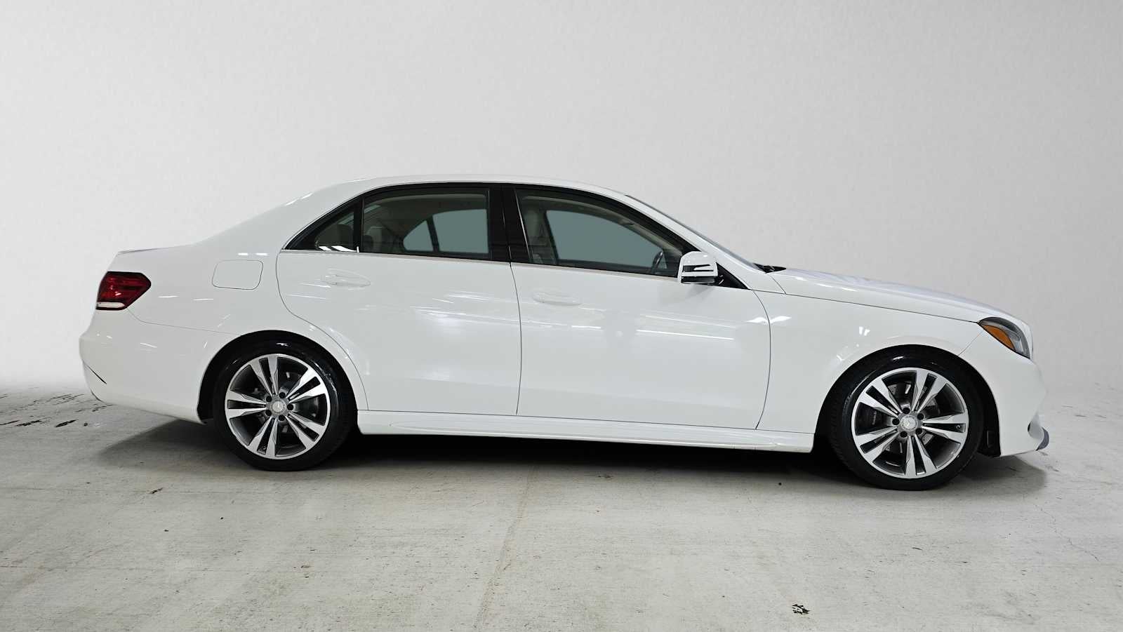 2016 Mercedes-Benz E 350 4dr Sdn RWD