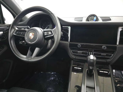 2025 Porsche Macan AWD