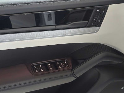 2024 Porsche Cayenne S