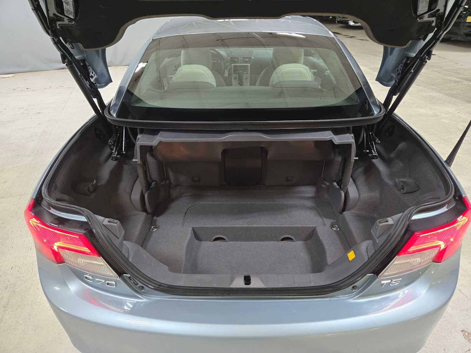 2012 Volvo C70 T5 Platinum