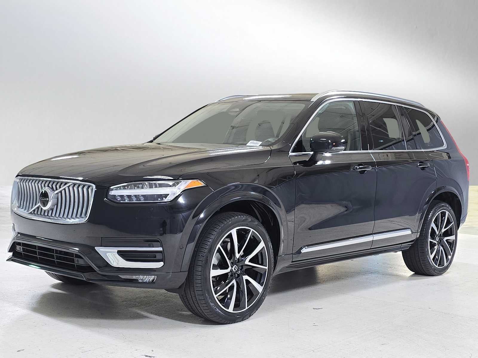 2023 Volvo XC90 Plus