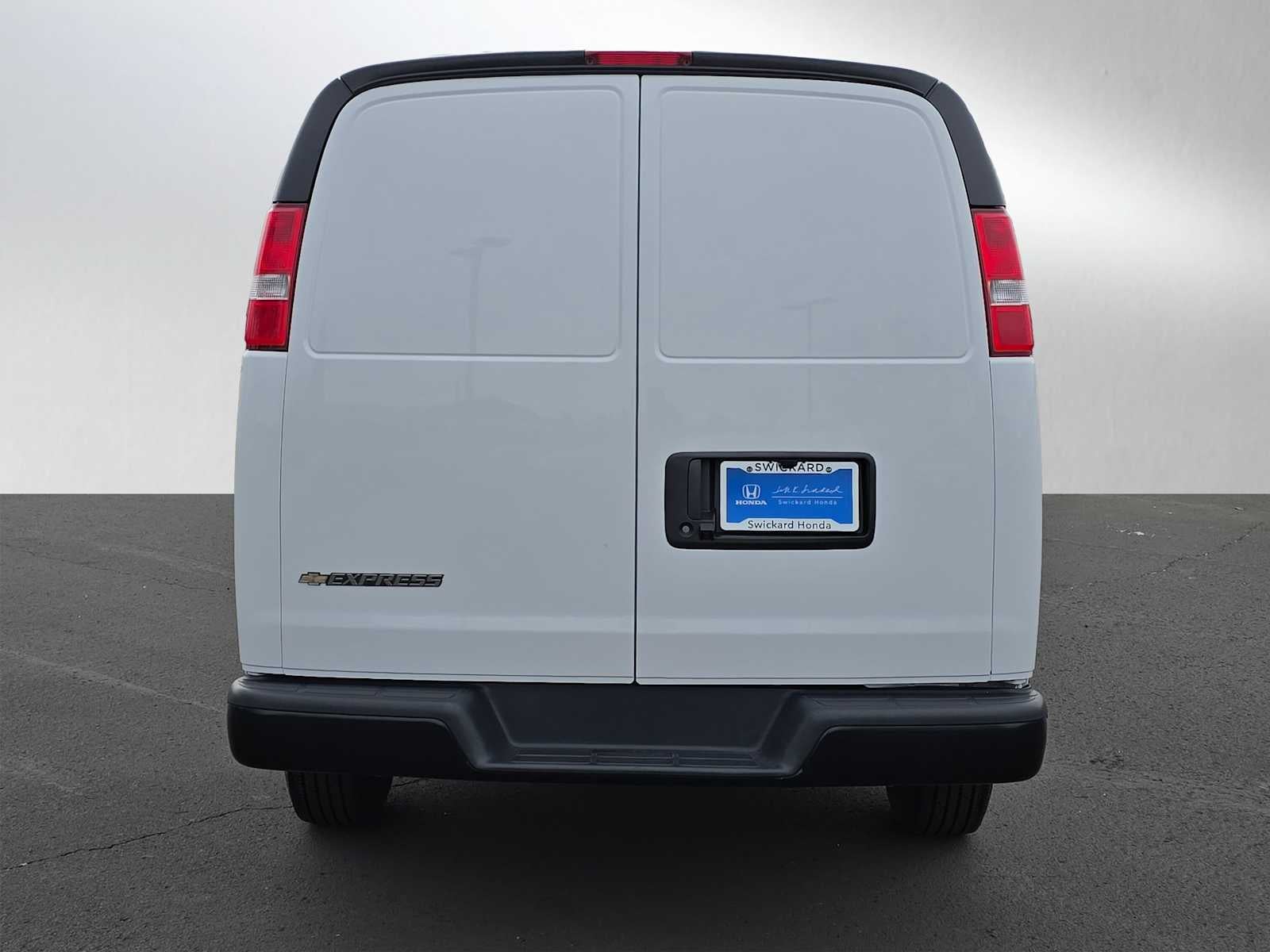 2025 Chevrolet Express Cargo Van RWD 2500 155"
