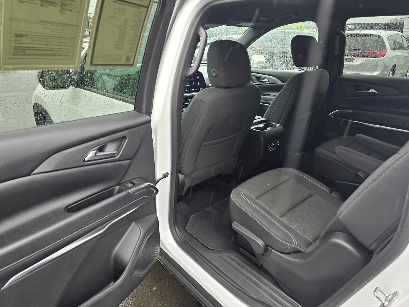 2024 Chevrolet Traverse FWD LT