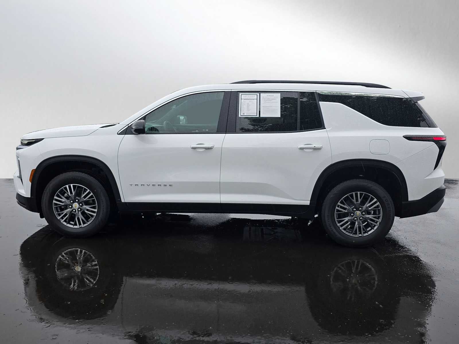 2024 Chevrolet Traverse FWD LT