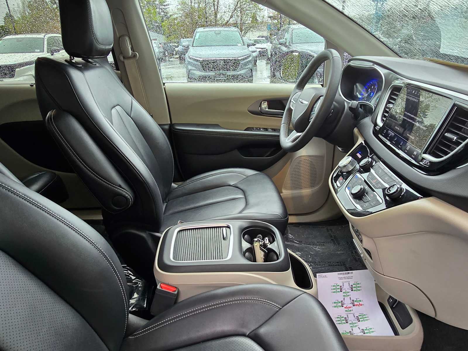 2024 Chrysler Pacifica Touring L