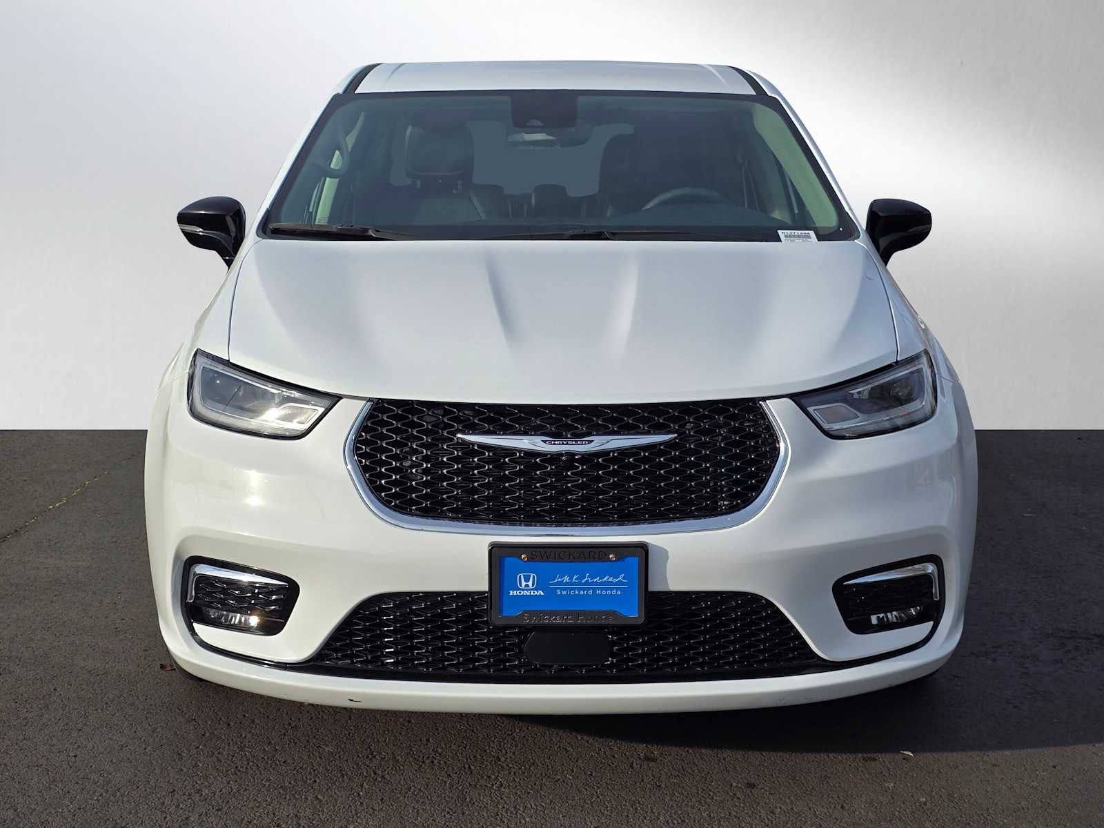 2024 Chrysler Pacifica Hybrid Select