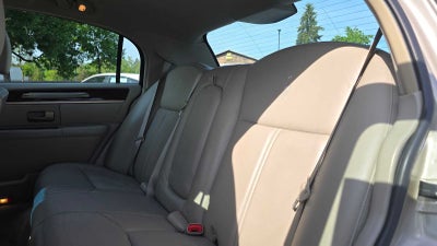 2010 Lincoln Town Car Signature Limited