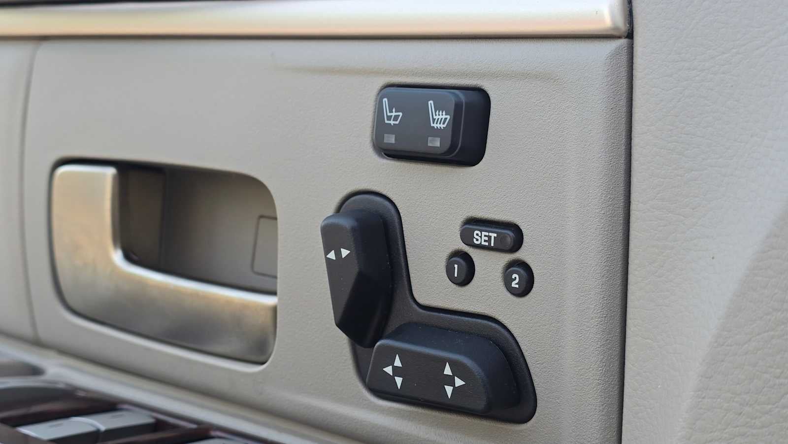 2010 Lincoln Town Car Signature Limited