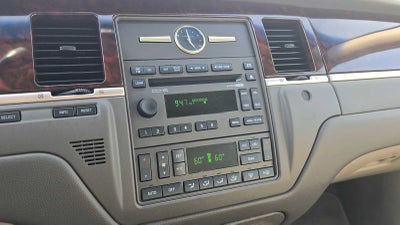 2010 Lincoln Town Car Signature Limited