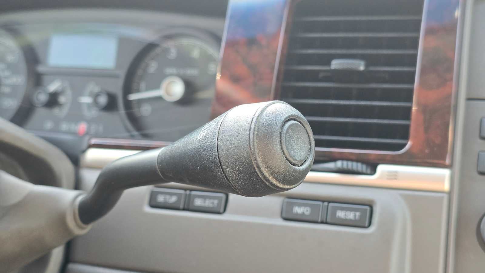 2010 Lincoln Town Car Signature Limited