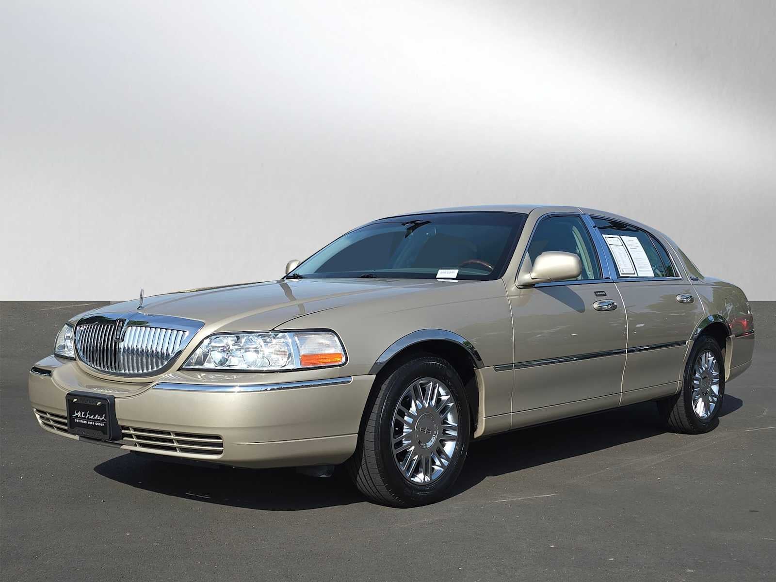 2010 Lincoln Town Car Signature Limited