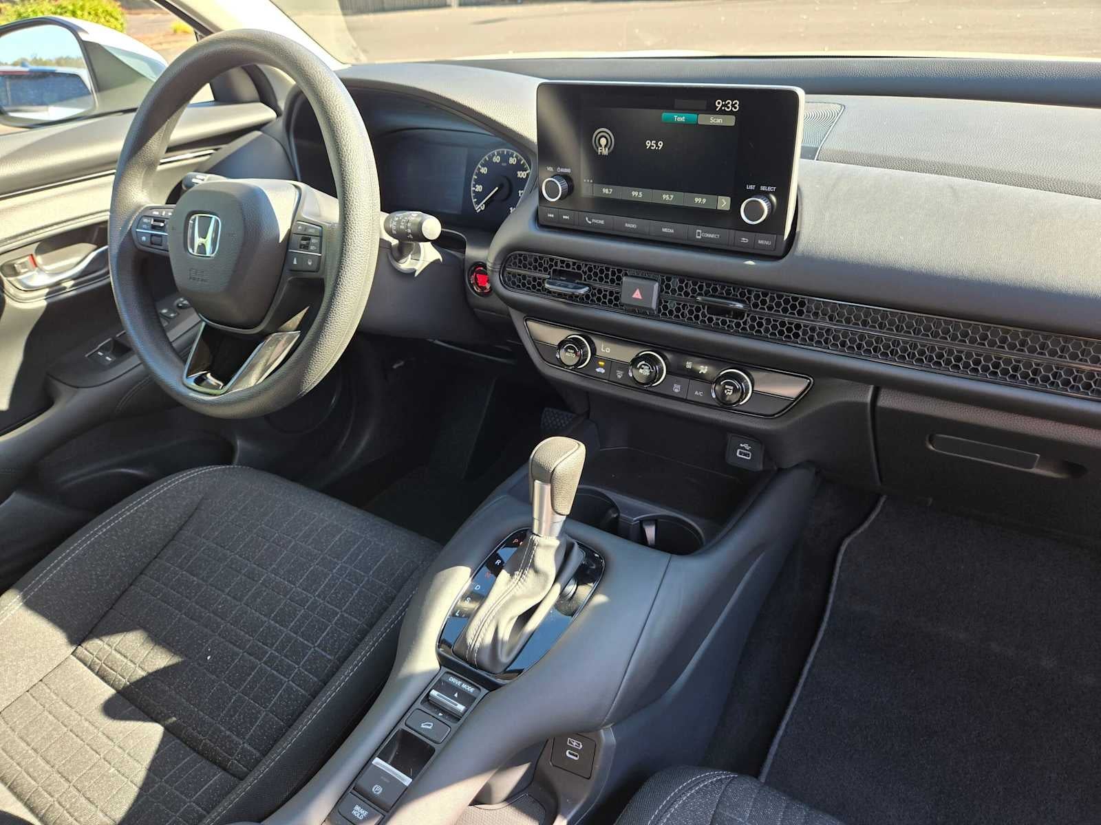 2025 Honda HR-V LX