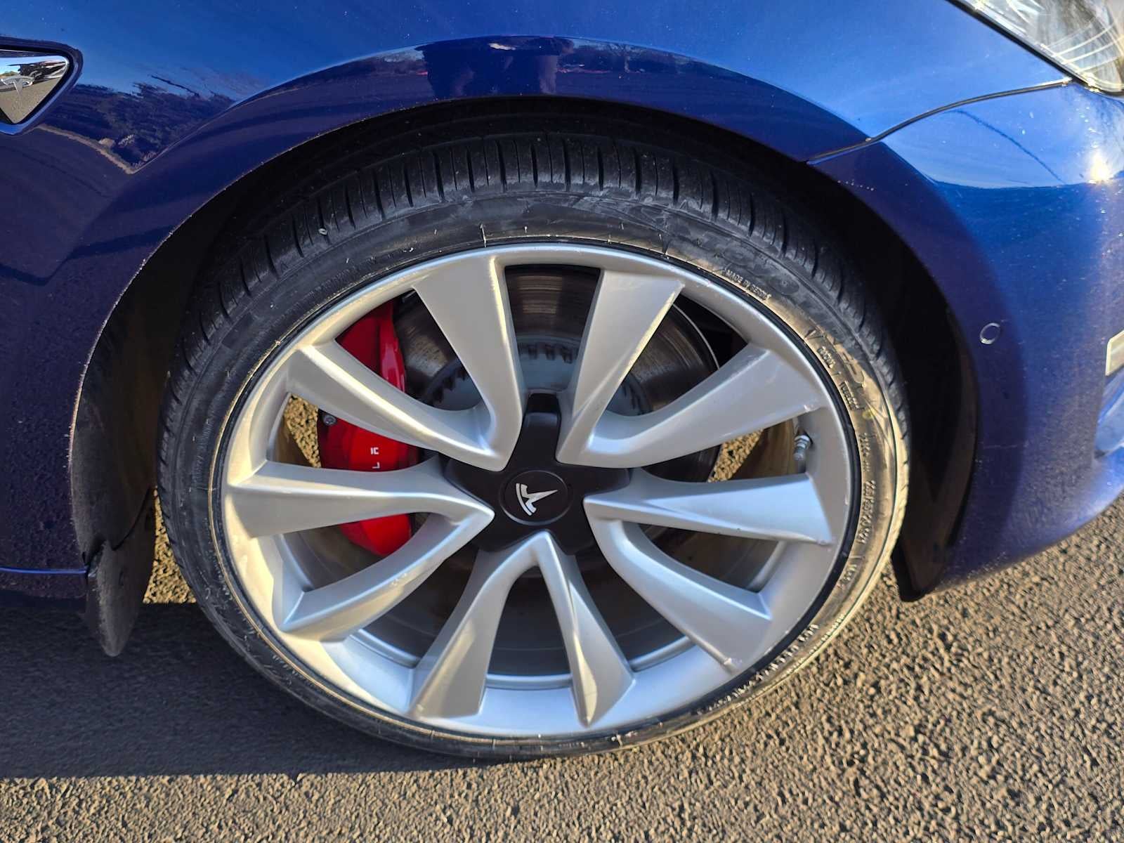 2019 Tesla Model 3 Performance