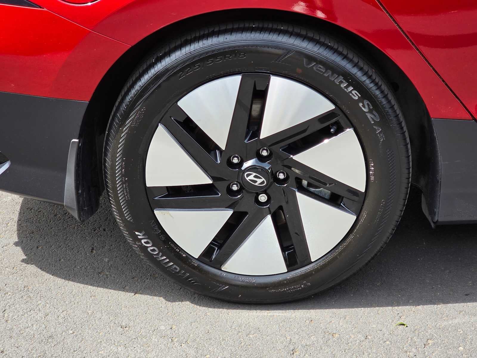 2024 Hyundai IONIQ 6 SE