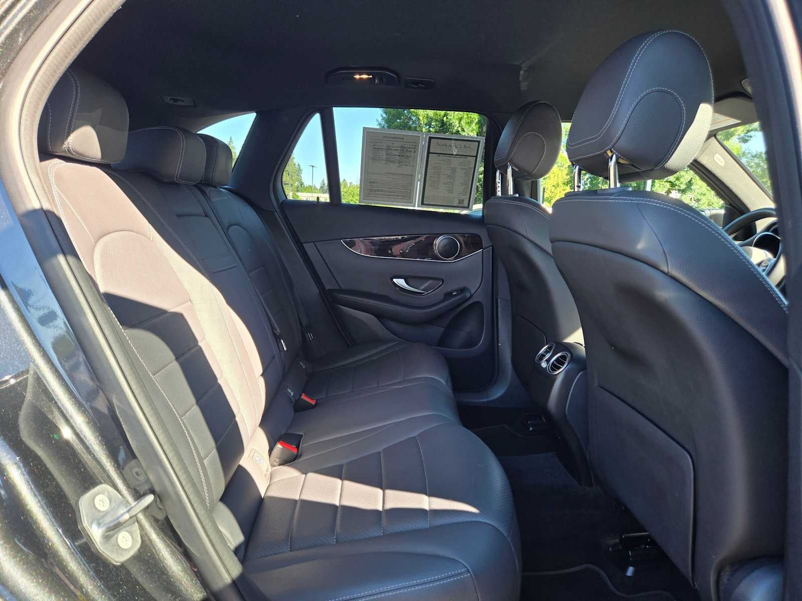 2020 Mercedes-Benz GLC 300 GLC 300