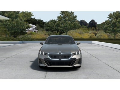 2027 BMW 550e 550e xDrive
