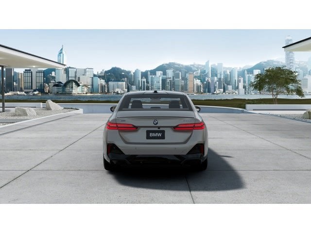2027 BMW 550e 550e xDrive