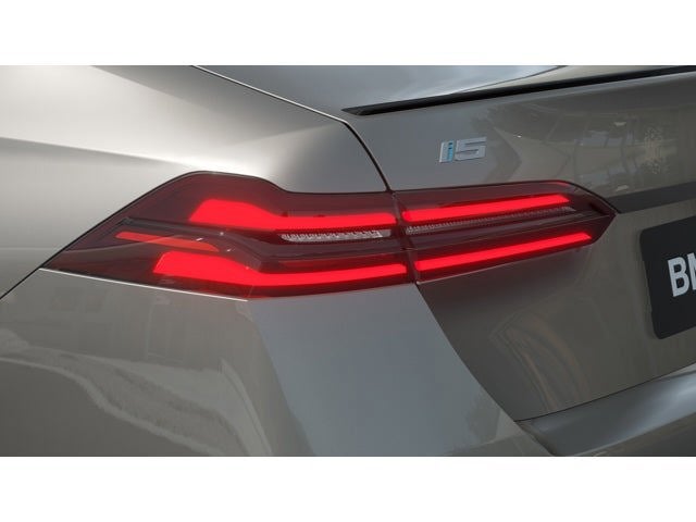 2026 BMW i5 xDrive40