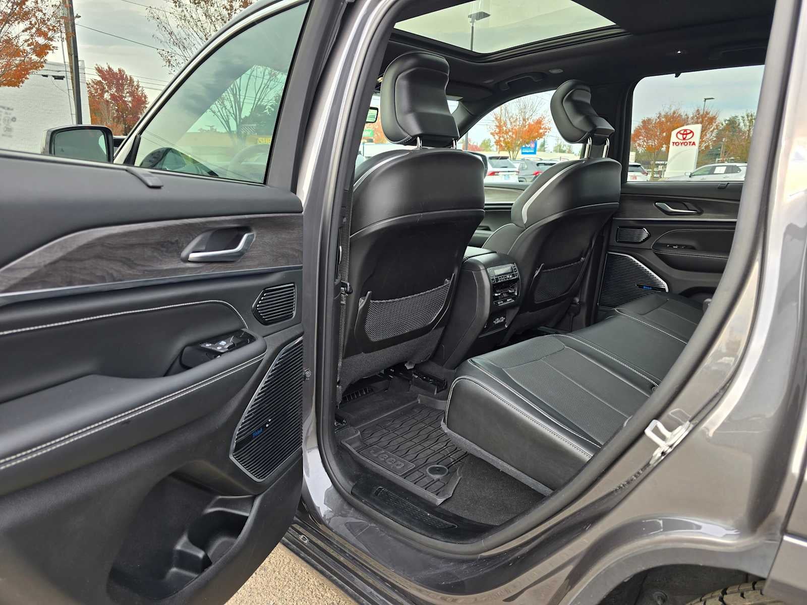 2023 Jeep Grand Cherokee 4xe Overland