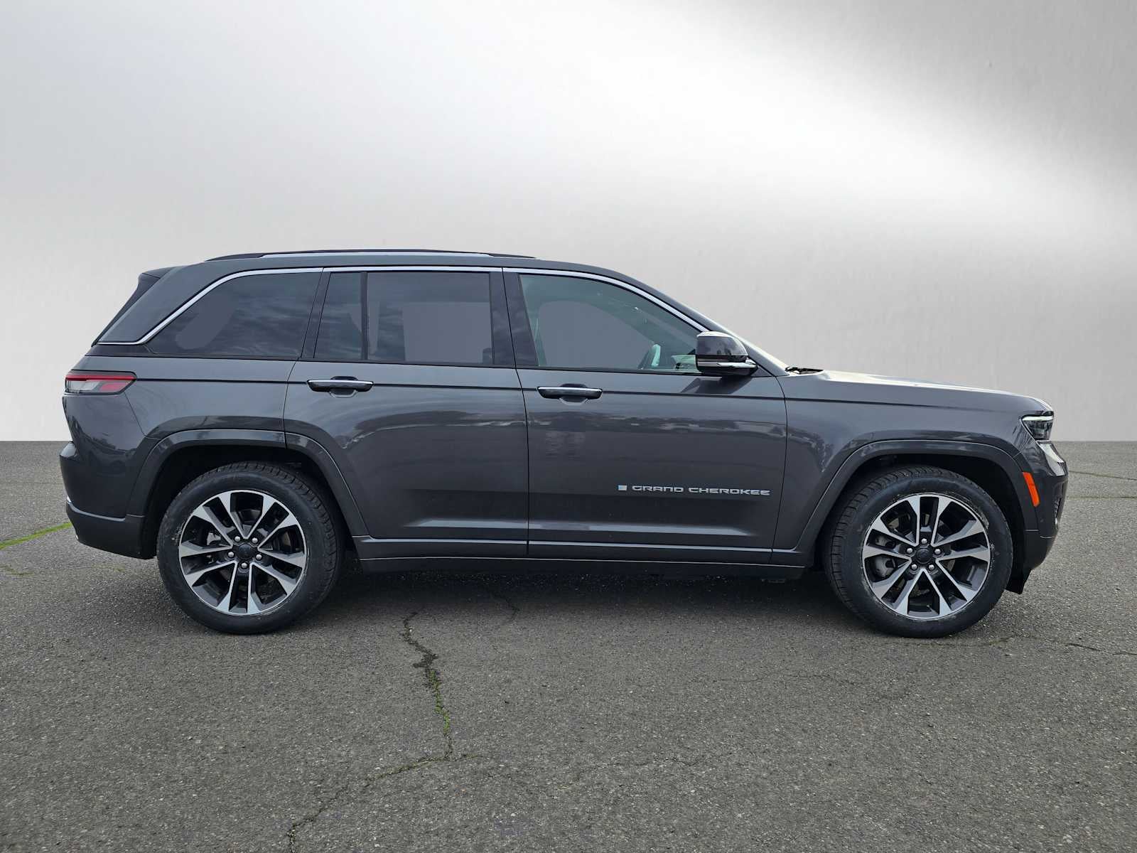 2023 Jeep Grand Cherokee 4xe Overland