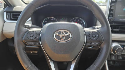 2022 Toyota RAV4 Hybrid XLE