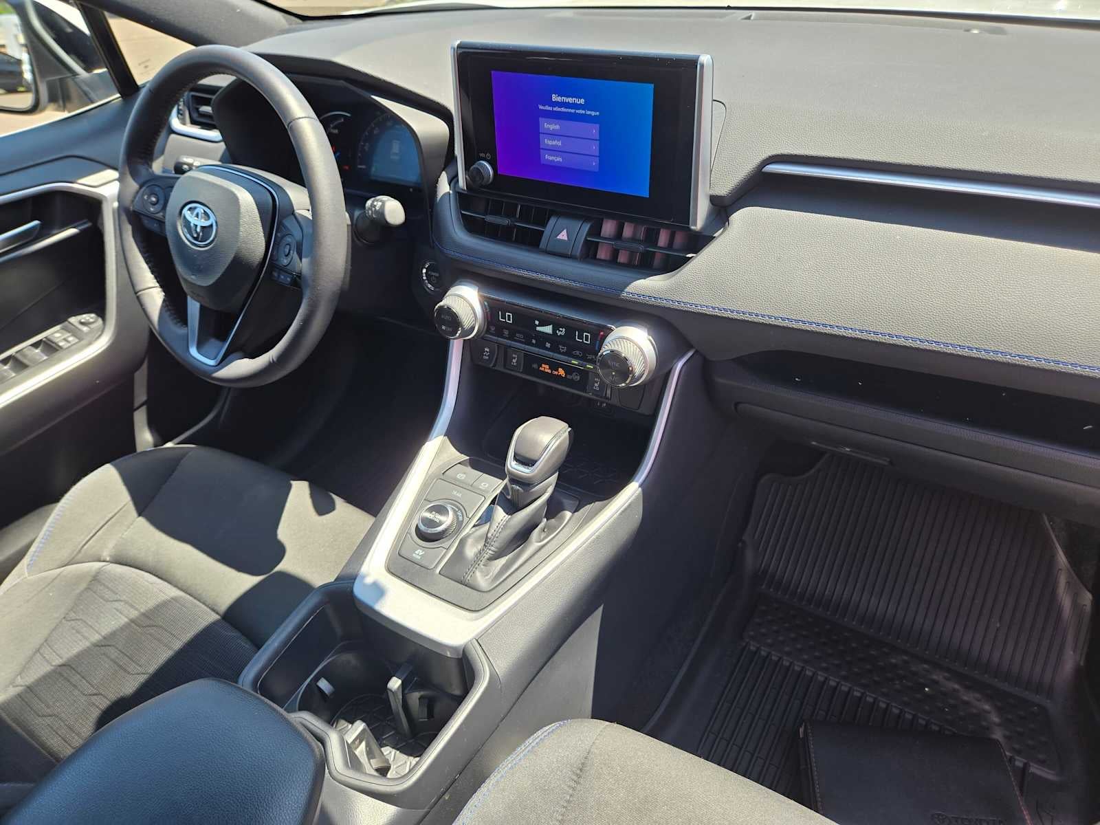 2025 Toyota RAV4 Hybrid SE