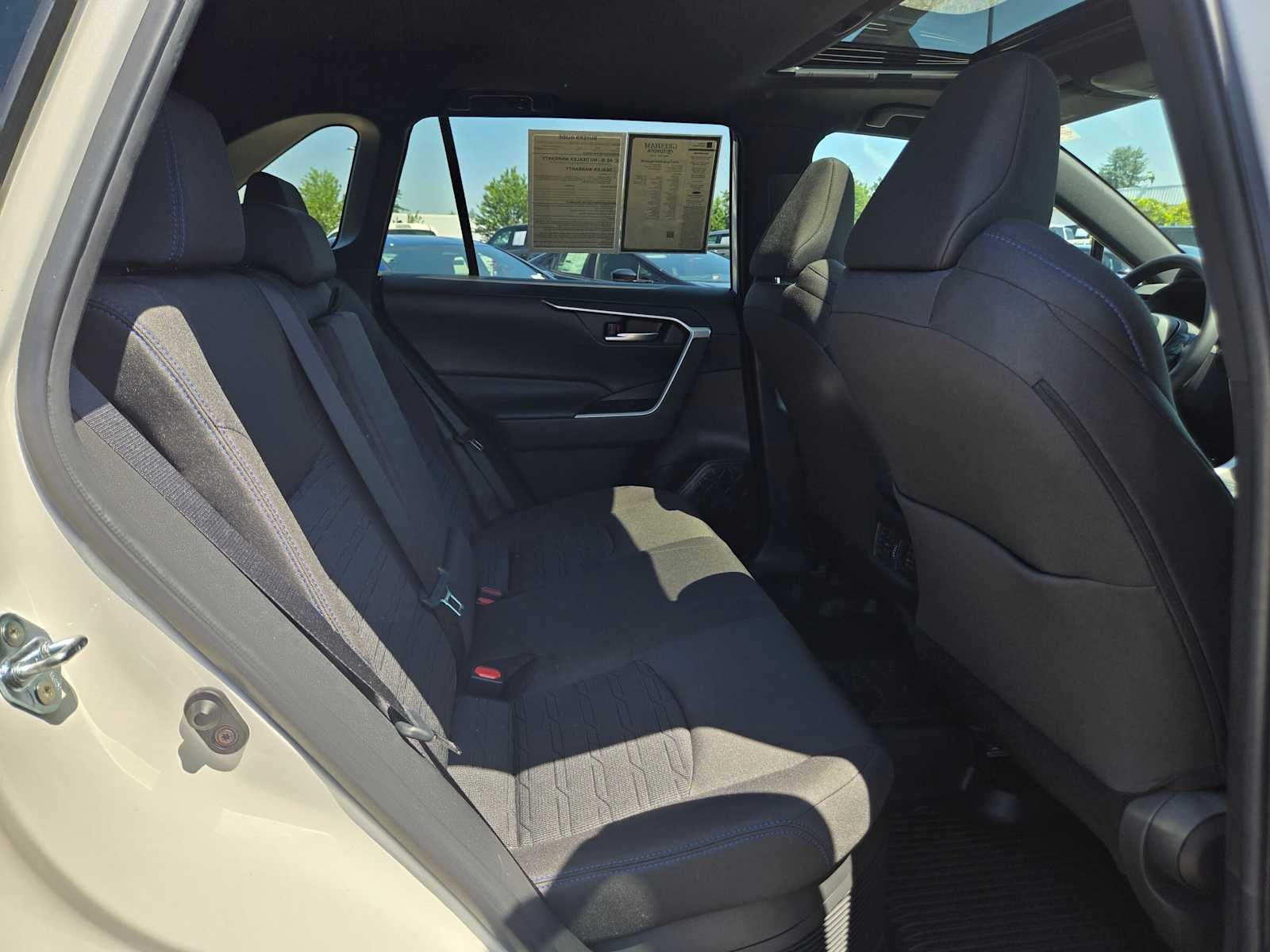 2025 Toyota RAV4 Hybrid SE